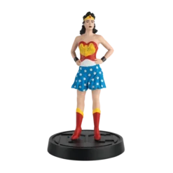 Wonder Woman First Appearance Figurine: DC Hero Collector (Figurine)
