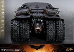 1:6 Batmobile: Dark Knight Trilogy Hot Toys Figure (Figurine) -MERCHANDISE Sales 22581d5f 95ce 4c63 ac94 86905e0189e9