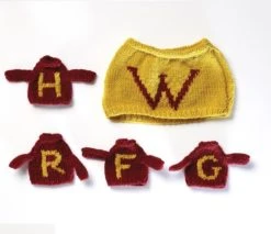 Weasley Tea & Egg Cosy: Harry Potter Knit Kit (Craft Kits) -MERCHANDISE Sales 6cad19dc 85d4 4afb a319 a090a02e1fea