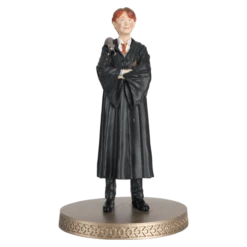 Ron Weasley with Scabbers Figurine: Hero Collector (Figurine)