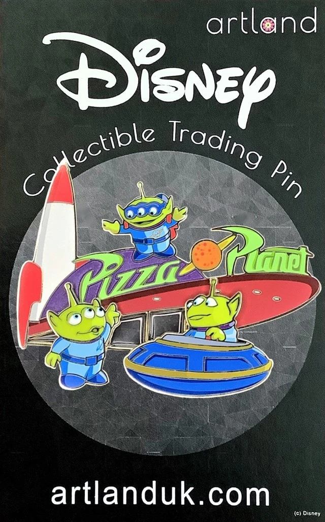 9d4e6aef-4a43-4d55-8742-23accb85e5d1.jpg Aliens At Pizza Planet Toy Story Disney Artland Pin Badge (Pin Badge) -MERCHANDISE Sales 9d4e6aef 4a43 4d55 8742 23accb85e5d1