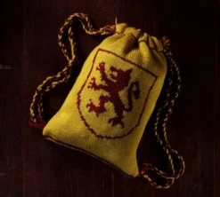 Gryffindor House Kit Bag: Harry Potter Knit Kit (Craft Kits) -MERCHANDISE Sales c254163c e7a7 47af aa6a cb87bd196612