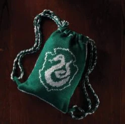 Slytherin House Kit Bag: Harry Potter Knit Kit (Craft Kits)